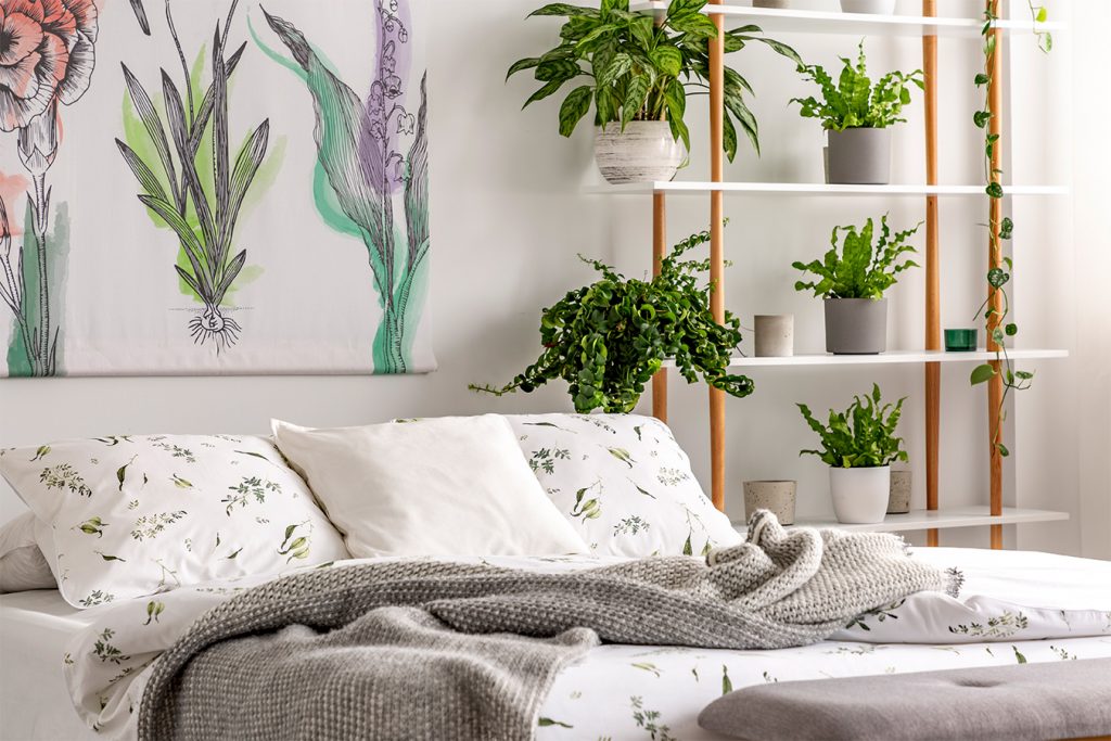 Photo: iStock.com/Katarzyna Bialasiewicz 
Tapestry on bed